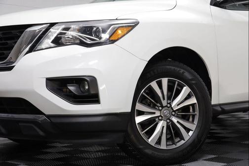 2019 Nissan Pathfinder SV