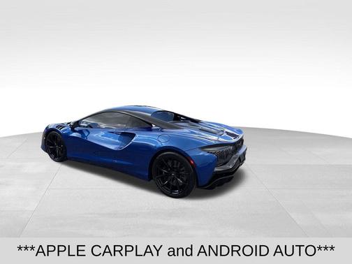 2023 McLaren Artura Base