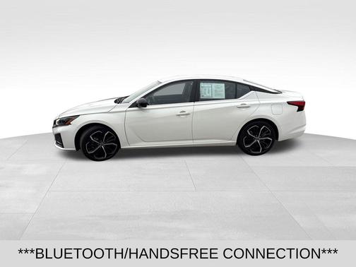 2025 Nissan Altima SR FWD