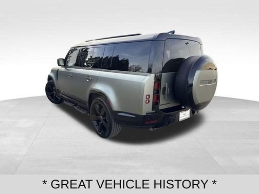 2025 Land Rover Defender 130 P400 X-Dynamic SE