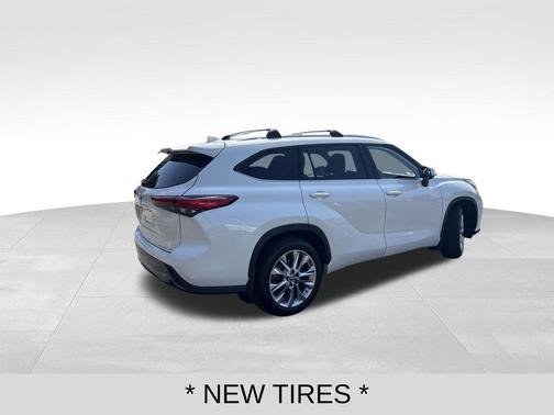 Blizzard Pearl 2020 Toyota Highlander Limited