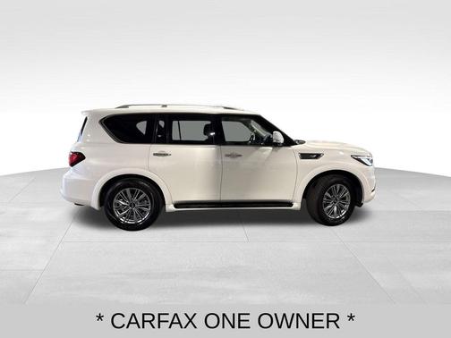 2023 INFINITI QX80 Luxe