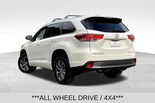 Blizzard Pearl 2018 Toyota Highlander XLE