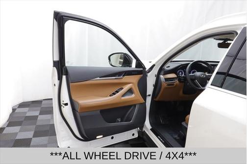 2025 INFINITI QX60 SENSORY