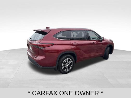 Ruby Flare Pearl 2022 Toyota Highlander XLE