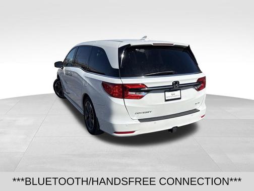 Platinum White Pearl 2023 Honda Odyssey Elite