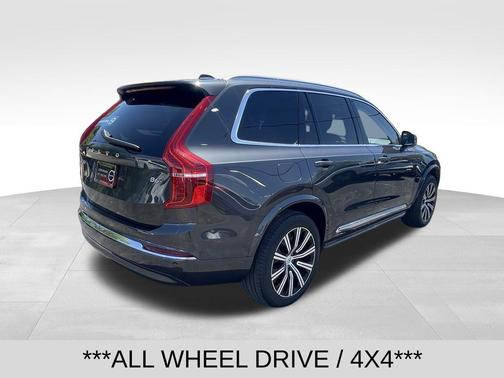 2024 Volvo XC90 B6 Plus Bright Theme 7-Seater