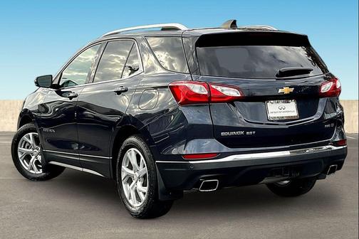 Blue Metallic 2018 Chevrolet Equinox 2LT