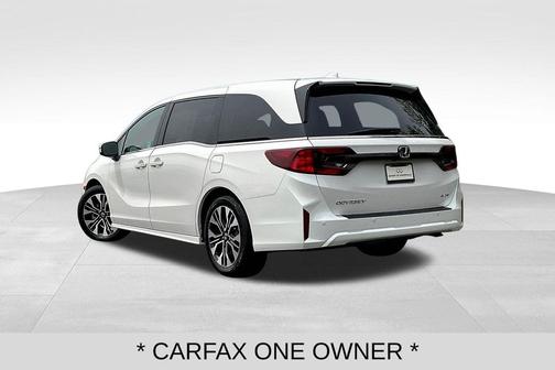 Platinum White Pearl 2026 Honda Odyssey Elite