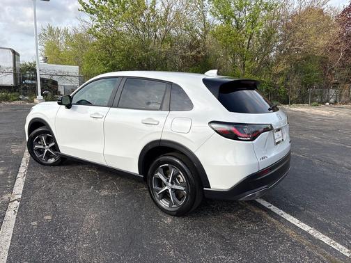 Platinum White Pearl 2025 Honda HR-V AWD Sport