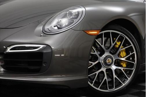 2016 Porsche 911 Turbo