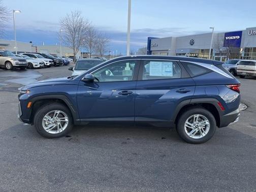 2025 Hyundai TUCSON SE