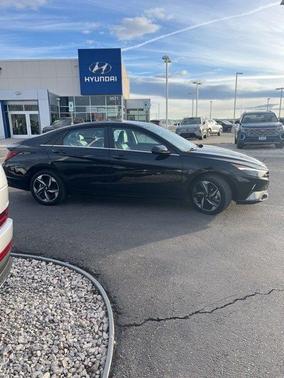 2023 Hyundai ELANTRA HEV Limited