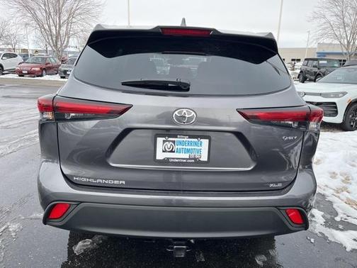 2025 Toyota Highlander Hybrid XLE