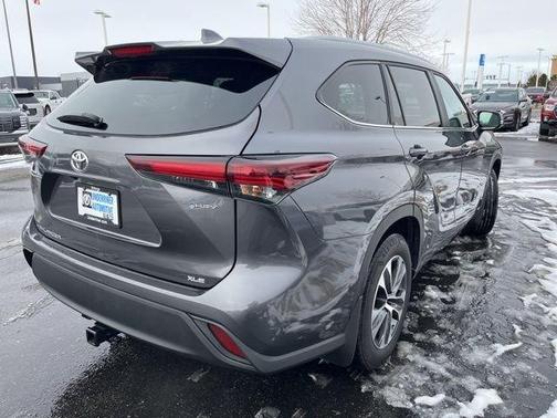 2025 Toyota Highlander Hybrid XLE