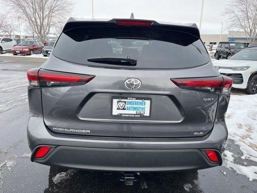 2025 Toyota Highlander Hybrid XLE