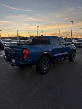 2024 GMC Canyon AT4
