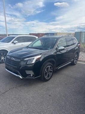 Crystal Black Silica 2024 Subaru Forester Touring