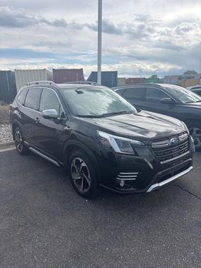 Crystal Black Silica 2024 Subaru Forester Touring