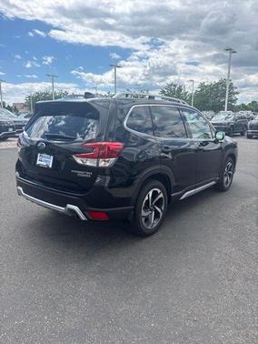 Crystal Black Silica 2024 Subaru Forester Touring