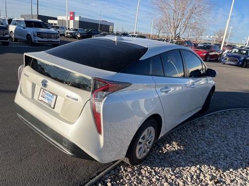 2017 Toyota Prius One