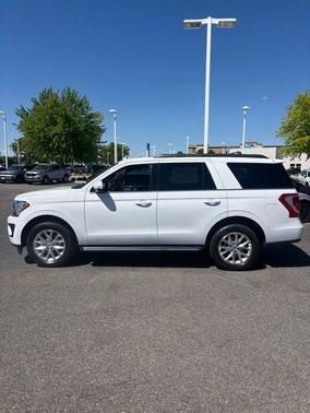 White 2021 Ford Expedition XLT