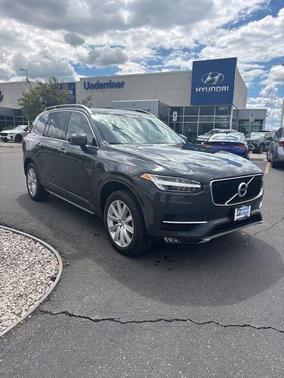 Savile Gray Metallic 2016 Volvo XC90 T6 Momentum
