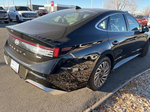 2026 Hyundai SONATA Hybrid Limited