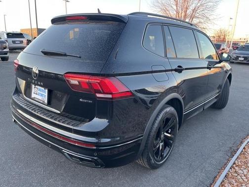2024 Volkswagen Tiguan 2.0T SE R-Line Black