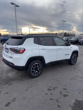 2024 Jeep Compass Trailhawk