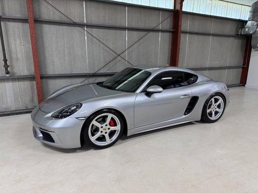 2018 Porsche 718 Cayman Base 2dr Coupe