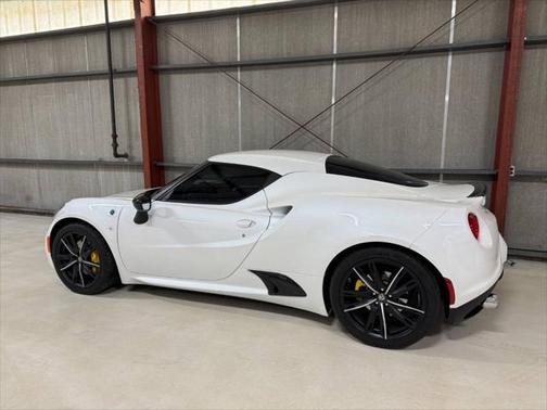 2018 Alfa Romeo 4C Base