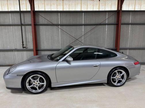 2004 Porsche 911 Carrera 4