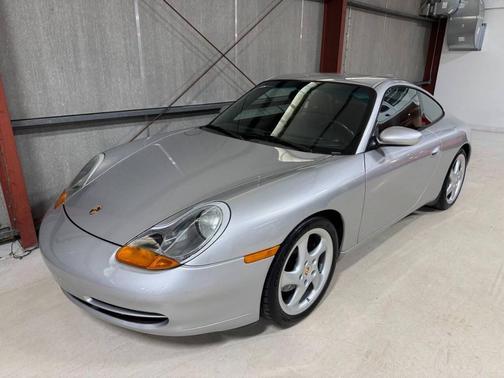 Silver 2000 Porsche 911 Carrera
