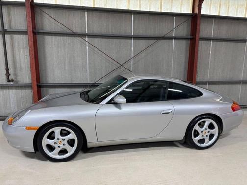 Silver 2000 Porsche 911 Carrera