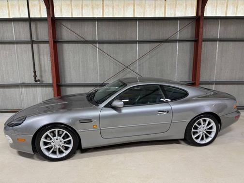 Gray 2000 Aston Martin DB7 Vantage 2dr Coupe