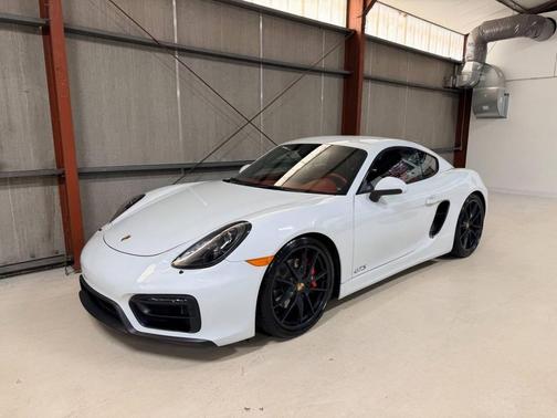2015 Porsche Cayman GTS