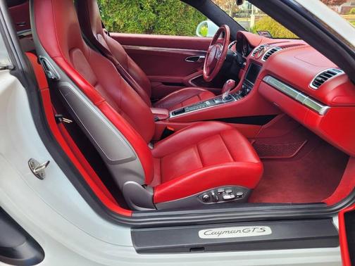 2015 Porsche Cayman GTS