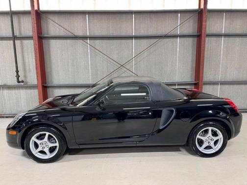 2002 Toyota MR2 Base 2dr Convertible