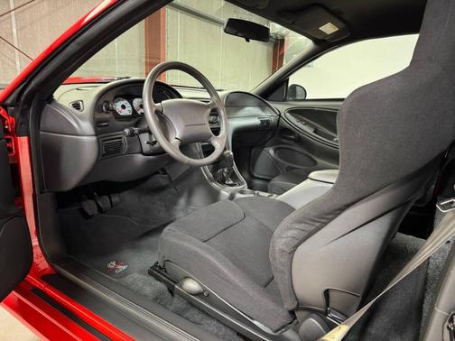 2000 Ford Mustang Base