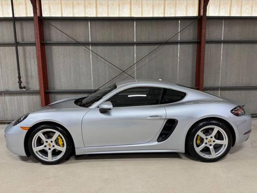 2018 Porsche 718 Cayman Base 2dr Coupe