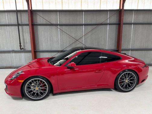 2017 Porsche 911 Carrera