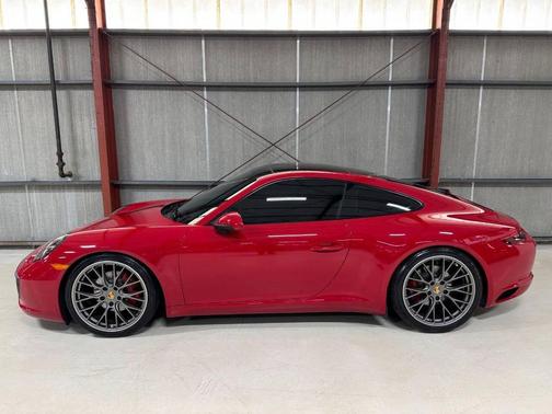 2017 Porsche 911 Carrera