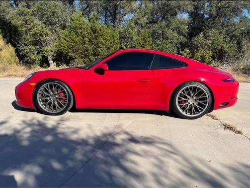 2017 Porsche 911 Carrera