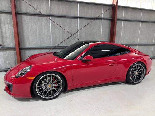 2017 Porsche 911 Carrera