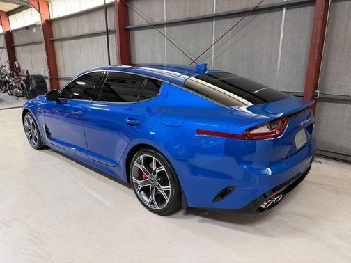Micro Blue 2021 Kia Stinger GT2