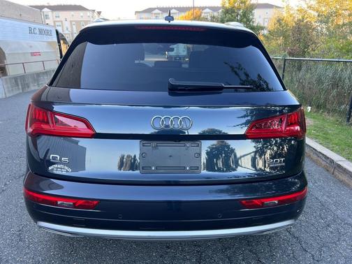 2018 Audi Q5 2.0T Premium Plus