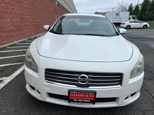 Pearl White 2009 Nissan Maxima 3.5 S