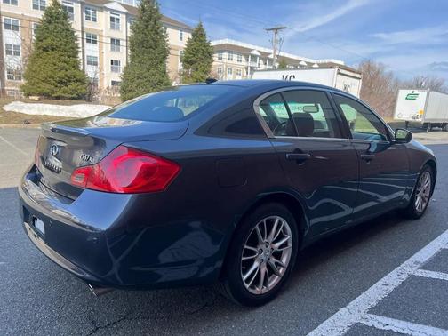 2010 INFINITI G37x Base