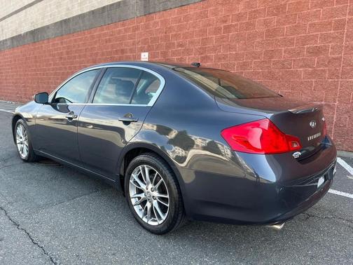2010 INFINITI G37x Base